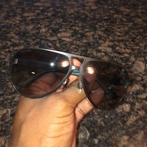 Men’s Black Gucci Sun Glasses.